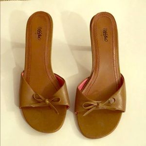 Mossimo pumps